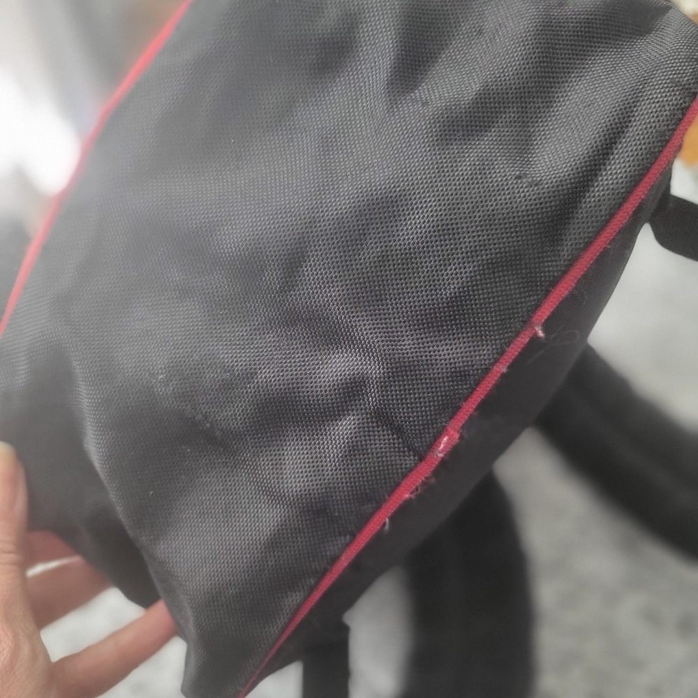 Jordan mini backpack . - Picture 3 of 4